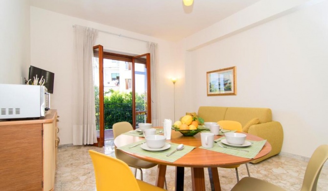 Casa Enza, for up to 5 people, Sorrento center