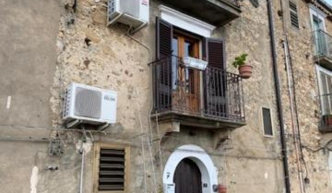 casa sulla roccia