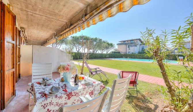 Lella Apartment Front Beach Garda lake