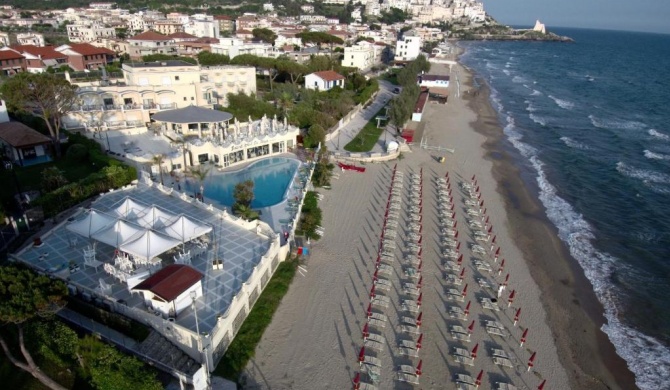 Grand Hotel La Playa