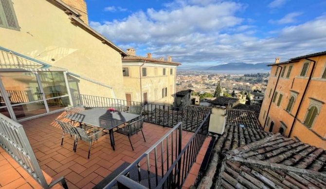 Central Spoleto 6 guests apt with terrace