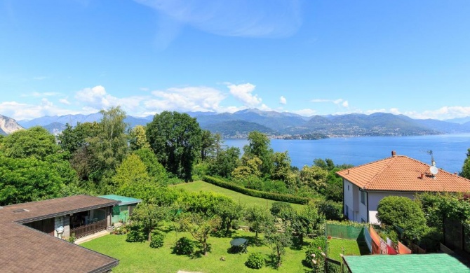 Lakeview Large Apartments With Garden Above Stresa