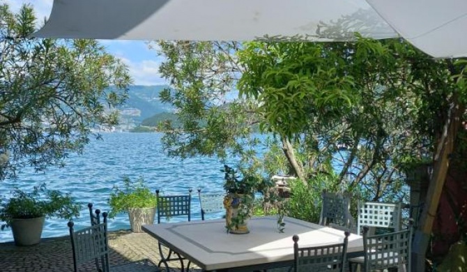 L'Oleandro sul Lago d'Iseo B&B