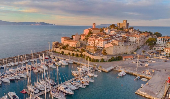 Bilocale Garibaldi nel centro di Talamone