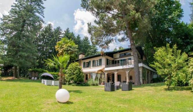 Wonderful Villa Between Como And Milano