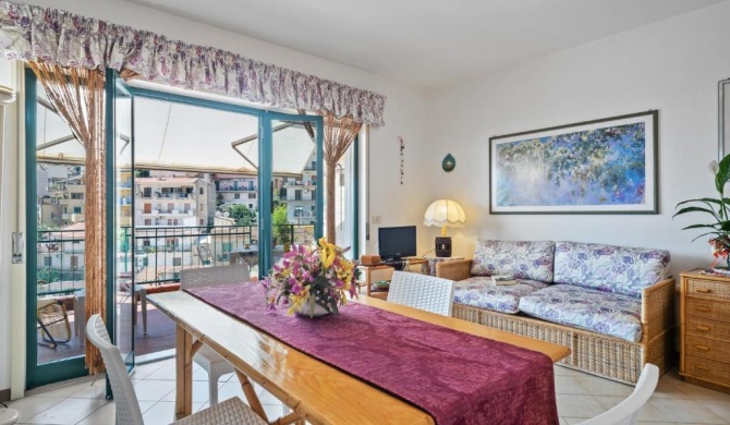 Taormina Comfortable Apartment with Terrace