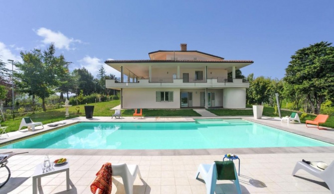 Beautiful Apartment with Pool on an Estate in Tavullia