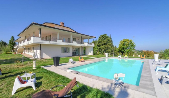 Spacious Villa in Tavullia with Private Swimming Pool