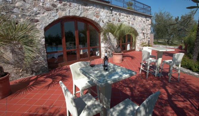 Splendid holiday home in Soiano del lago with furnished patio