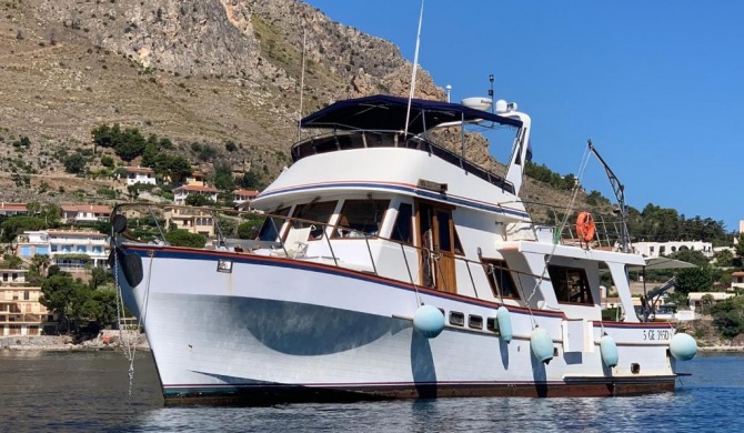 Motor Yacht Luise - B&B/Gite