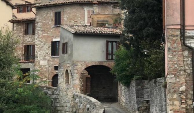 Cute House in Central Todi with Sensational Views of Surrounding Countryside