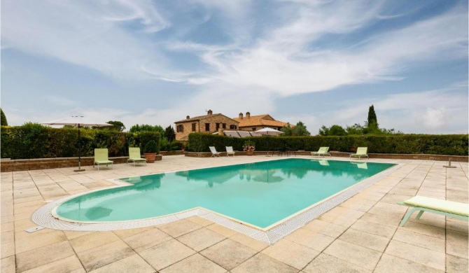 Beautiful home in Tolentino with WiFi, Private swimming pool and Outdoor swimming pool