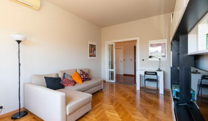 M1 Bernini Cozy & Bright Apartment