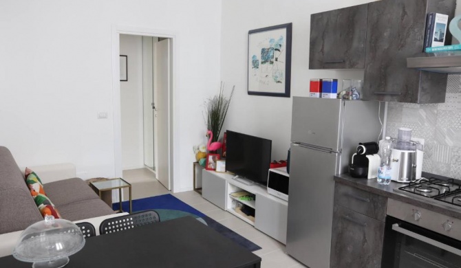 Superb remodel two-room apartment, city center