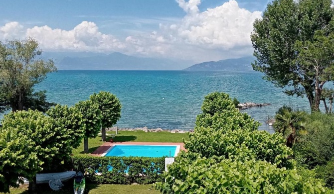 Casa Lugana 2 - monolocale con piscina fronte lago